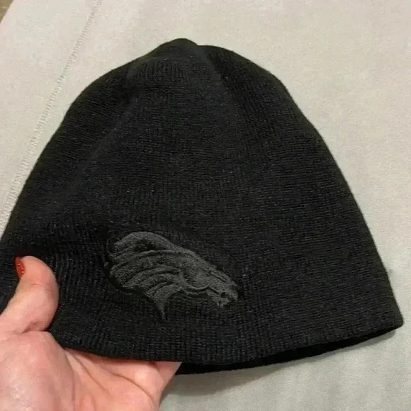 Black out Denver Broncos Bennie - Picture 1 of 2
